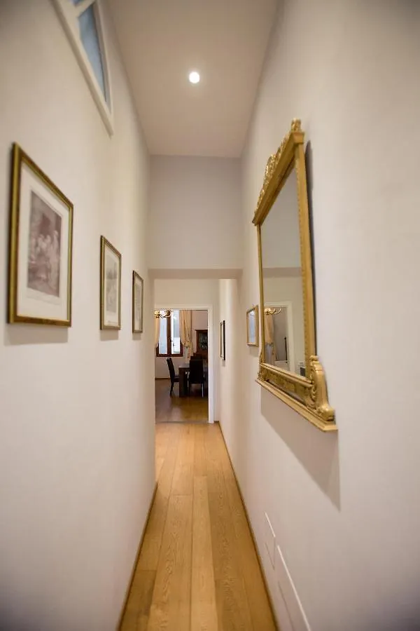 לינה וארוחת בוקר פירנצה Borgo Pinti Suites Le Stanze Dei Nobili